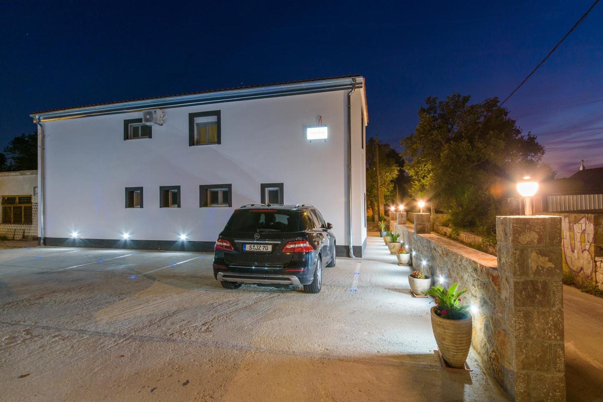 Jeli Apartments Starigrad Paklenica Phòng bức ảnh