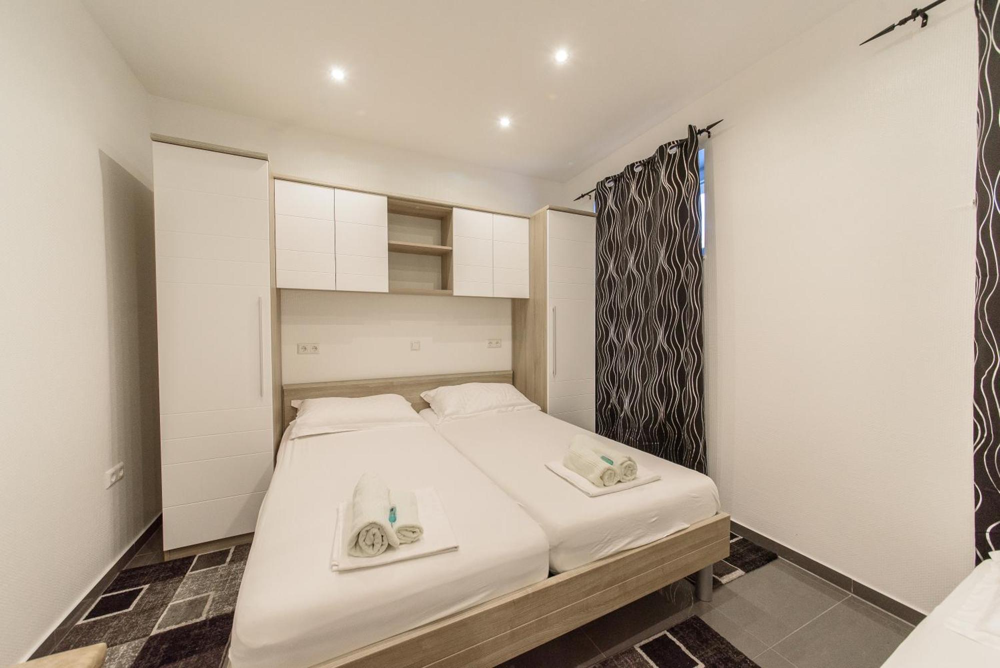 Jeli Apartments Starigrad Paklenica Phòng bức ảnh