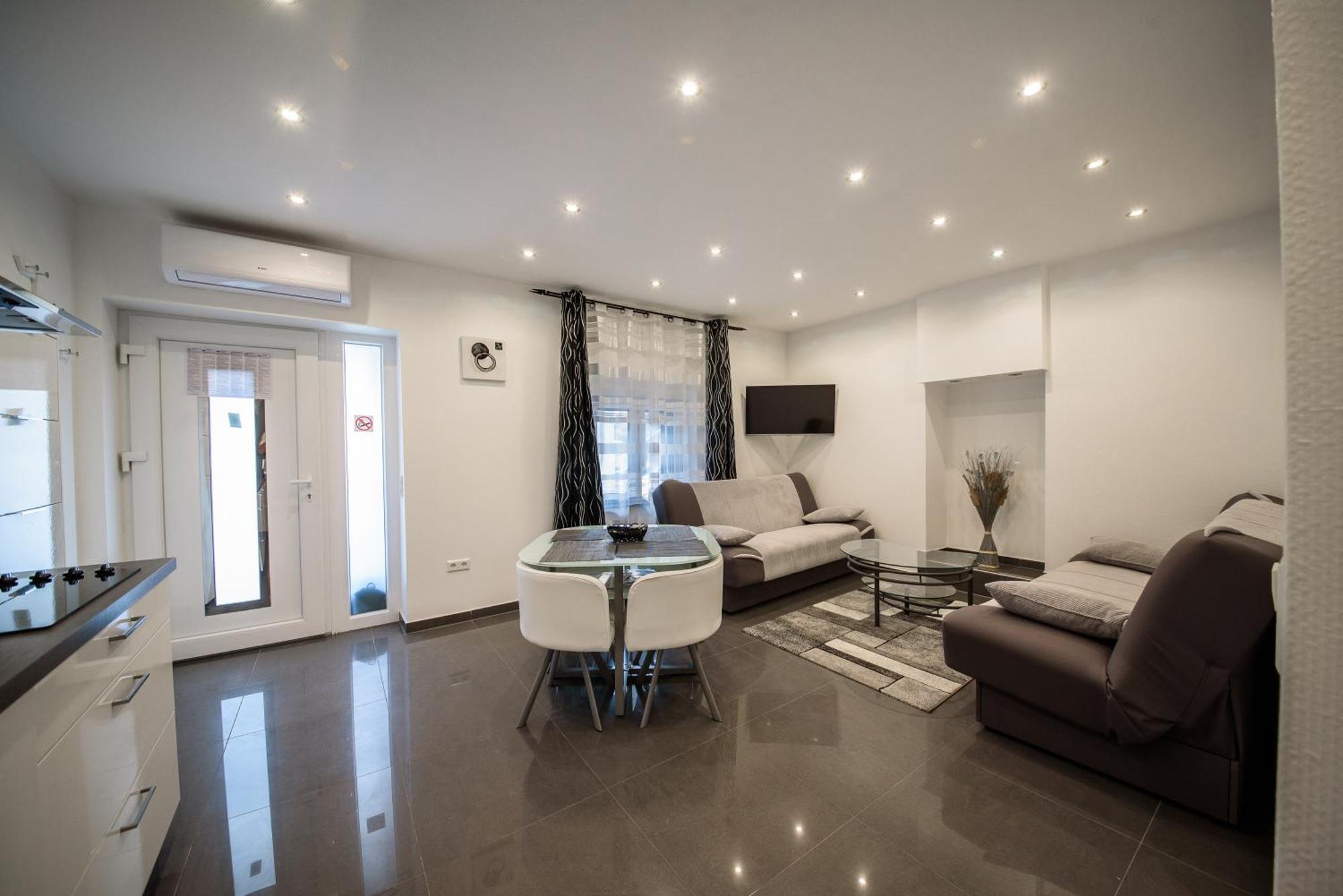 Jeli Apartments Starigrad Paklenica Phòng bức ảnh