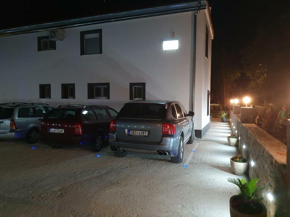 Jeli Apartments Starigrad Paklenica Ngoại thất bức ảnh