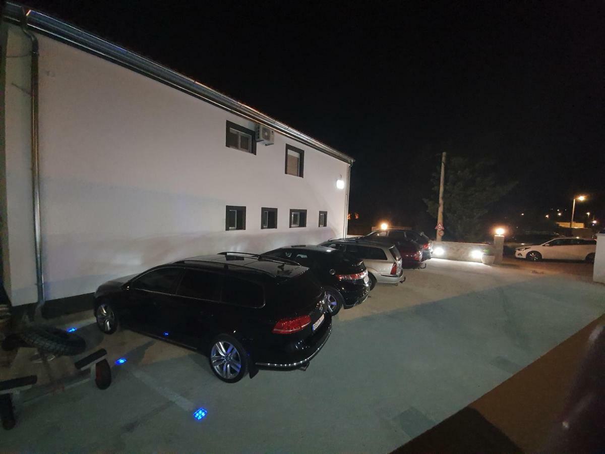 Jeli Apartments Starigrad Paklenica Ngoại thất bức ảnh
